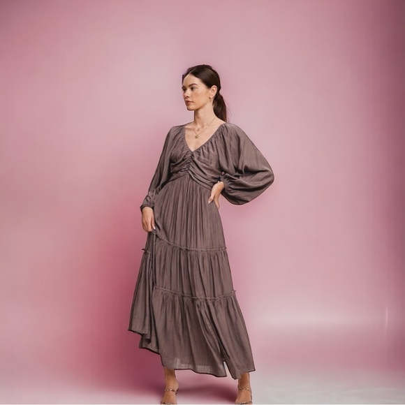 Brown V Neck Bowknot Cutout in the back Tiered Maxi Dress - Picture 3 of 4